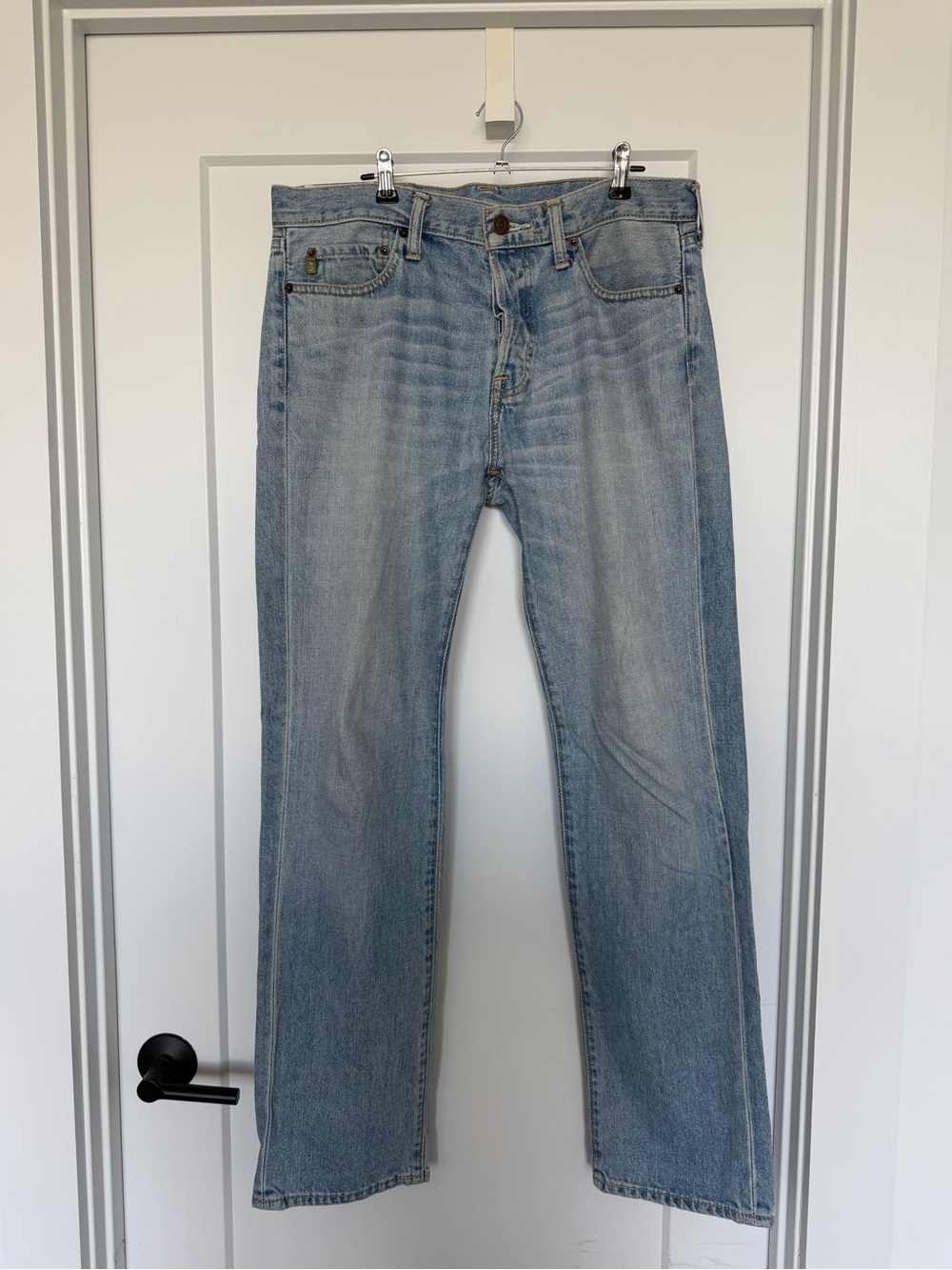 Abercrombie & Fitch Light Wash Straight Jeans 32/32